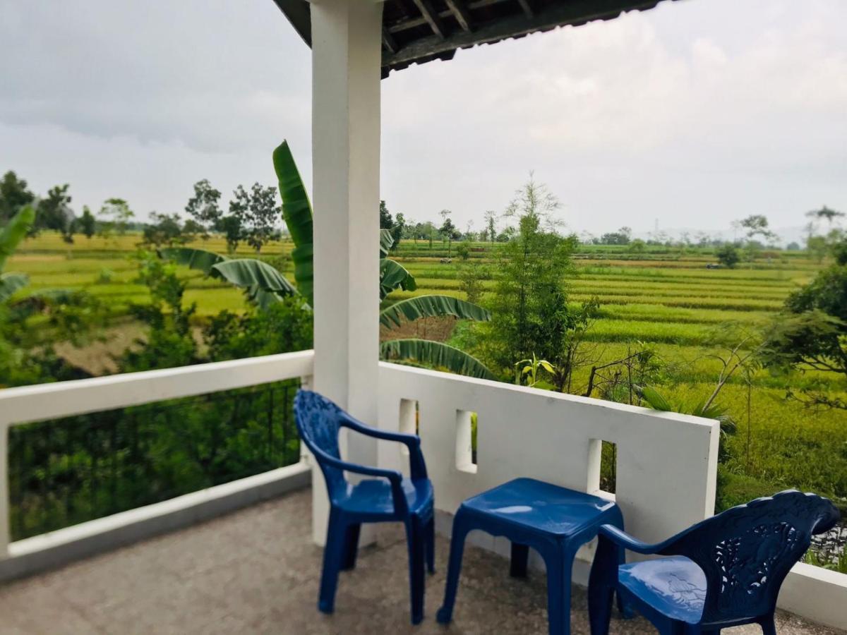 Tiara Homestay Plambi Экстерьер фото