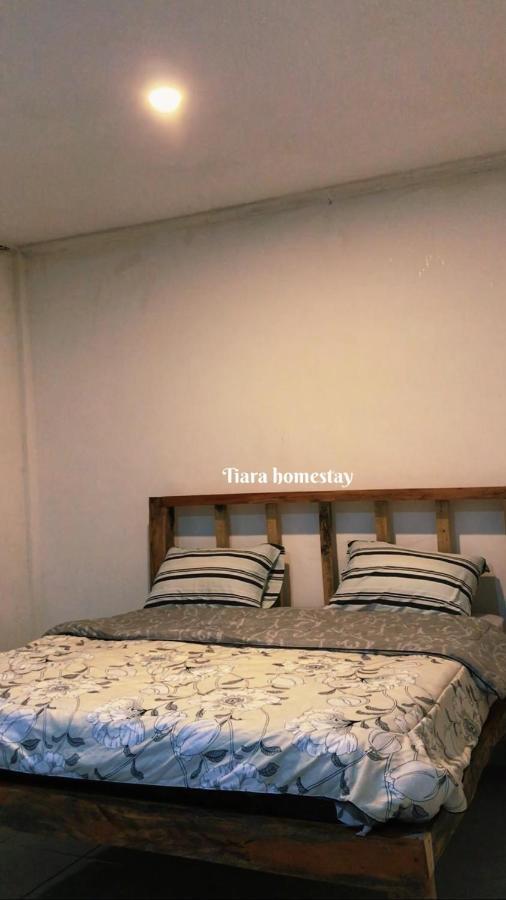 Tiara Homestay Plambi Экстерьер фото