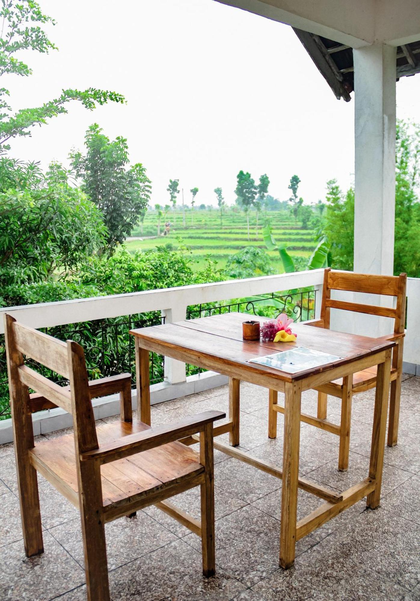 Tiara Homestay Plambi Экстерьер фото